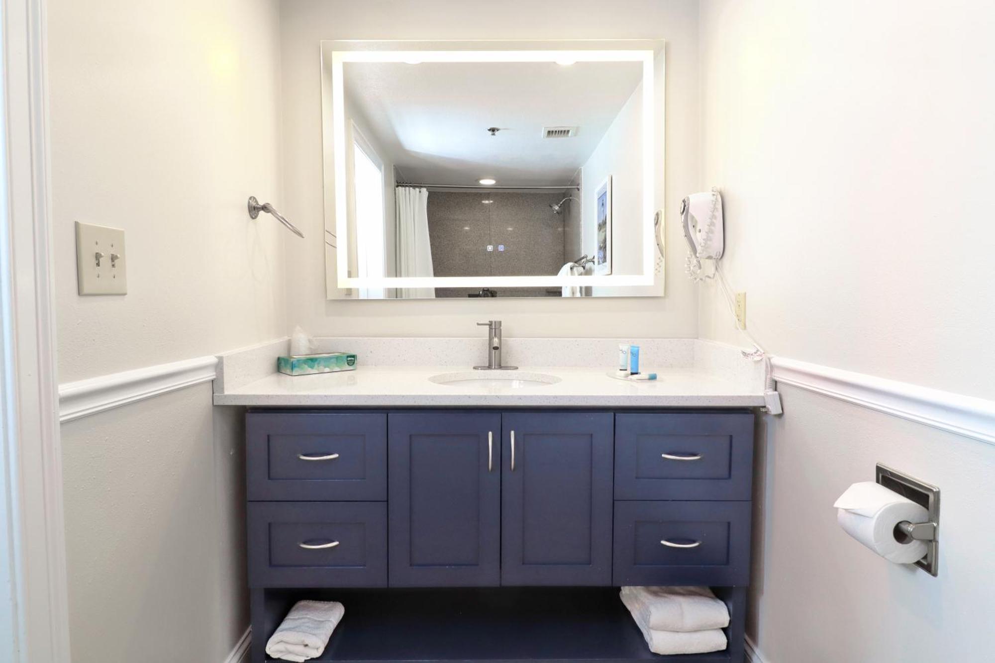Resort The Cove At Yarmouth 3*